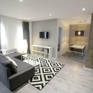Brand New Charming Next To The River Seville